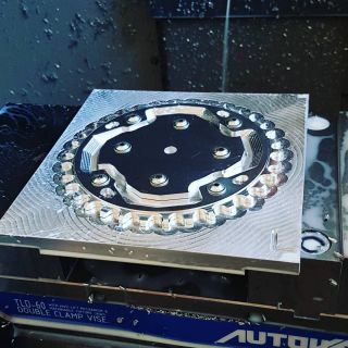 Doplnujeme zasoby.. Momentalne bcd 104 s nove upravenym profilem zubu.